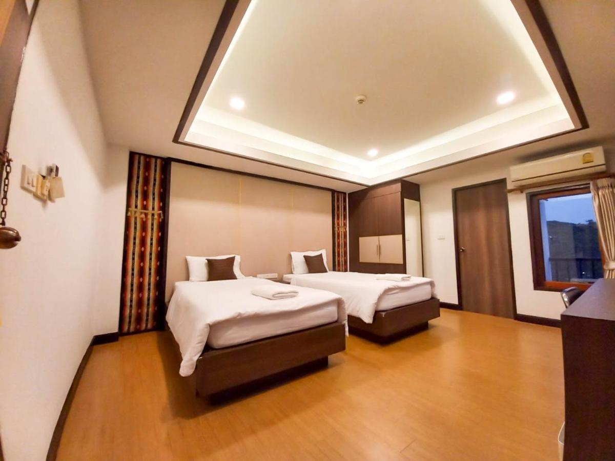 Chorlada Lanna Hotel Chiang Mai Exterior photo